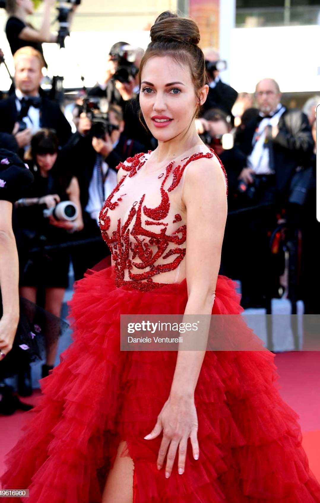 فستان مريم أوزرلي في كان, cannes2019, tapis rouge, Myriam Uzarli, Karine zhosan, miss univers, Aliia Roza , Victoria Bonya, meryem uzerli, turkish star, russian model, german model, dress, red carpet dress, cannes dress, best dressed 