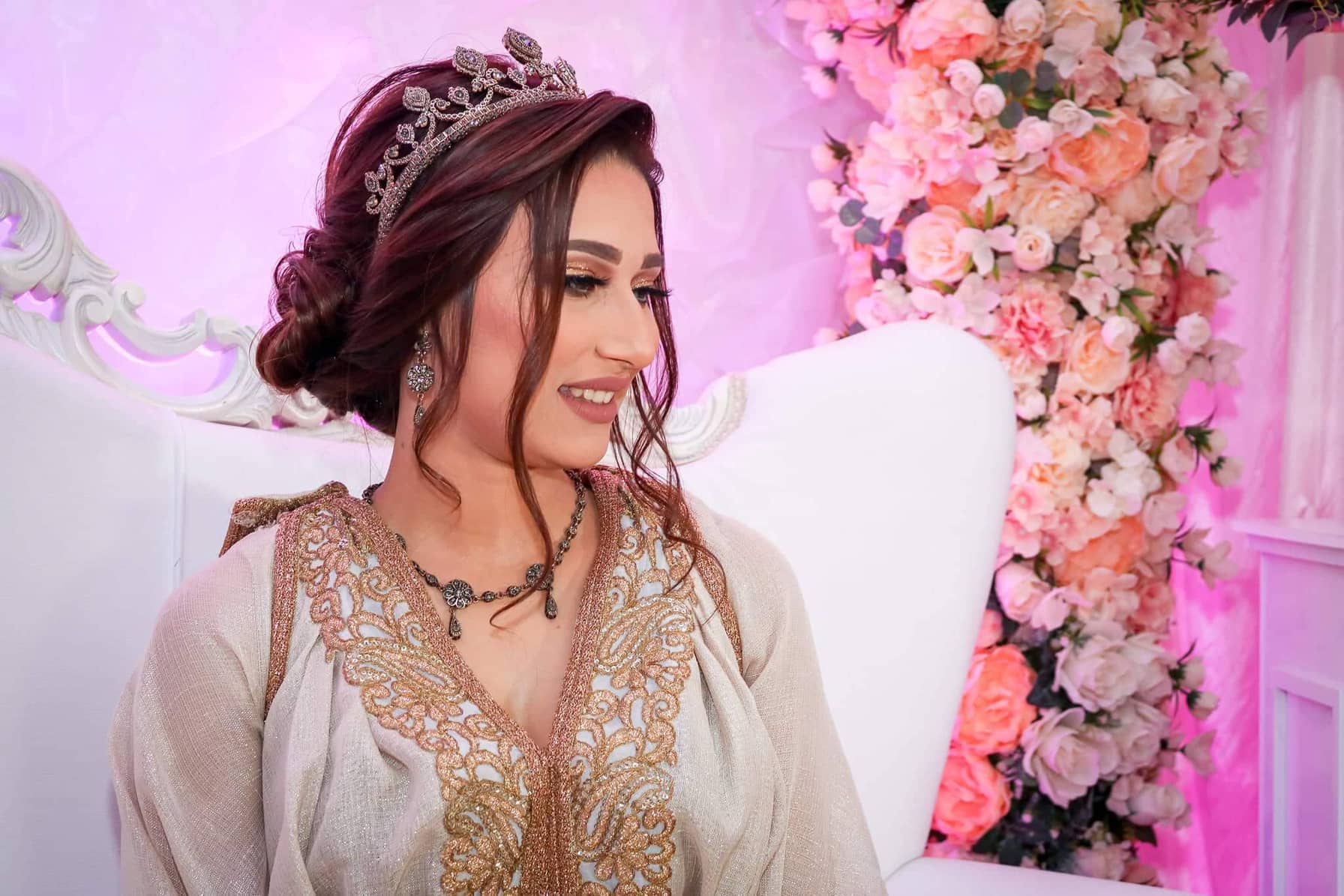 magazine Mariage à tout prix partage avec vous des photos de mariage de belles jeunes dames. robe mariage tunis